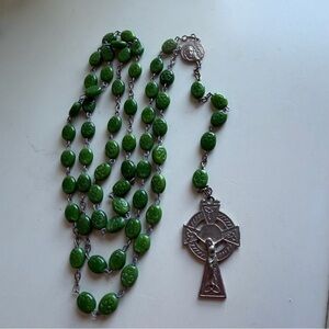 Vintage ERIN Catholic Rosary Green Shamrock Beads Celtic Cross Irish Necklace